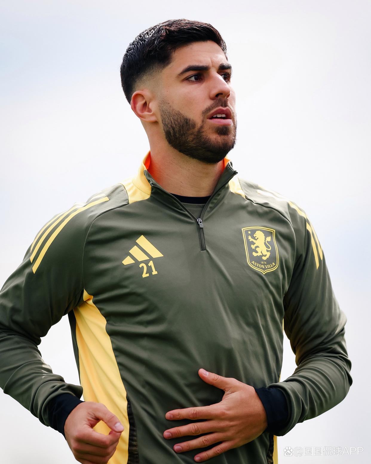 足总杯转会期走向成谜；塞维利亚防线松动；信心回归；年轻球员得到机会 