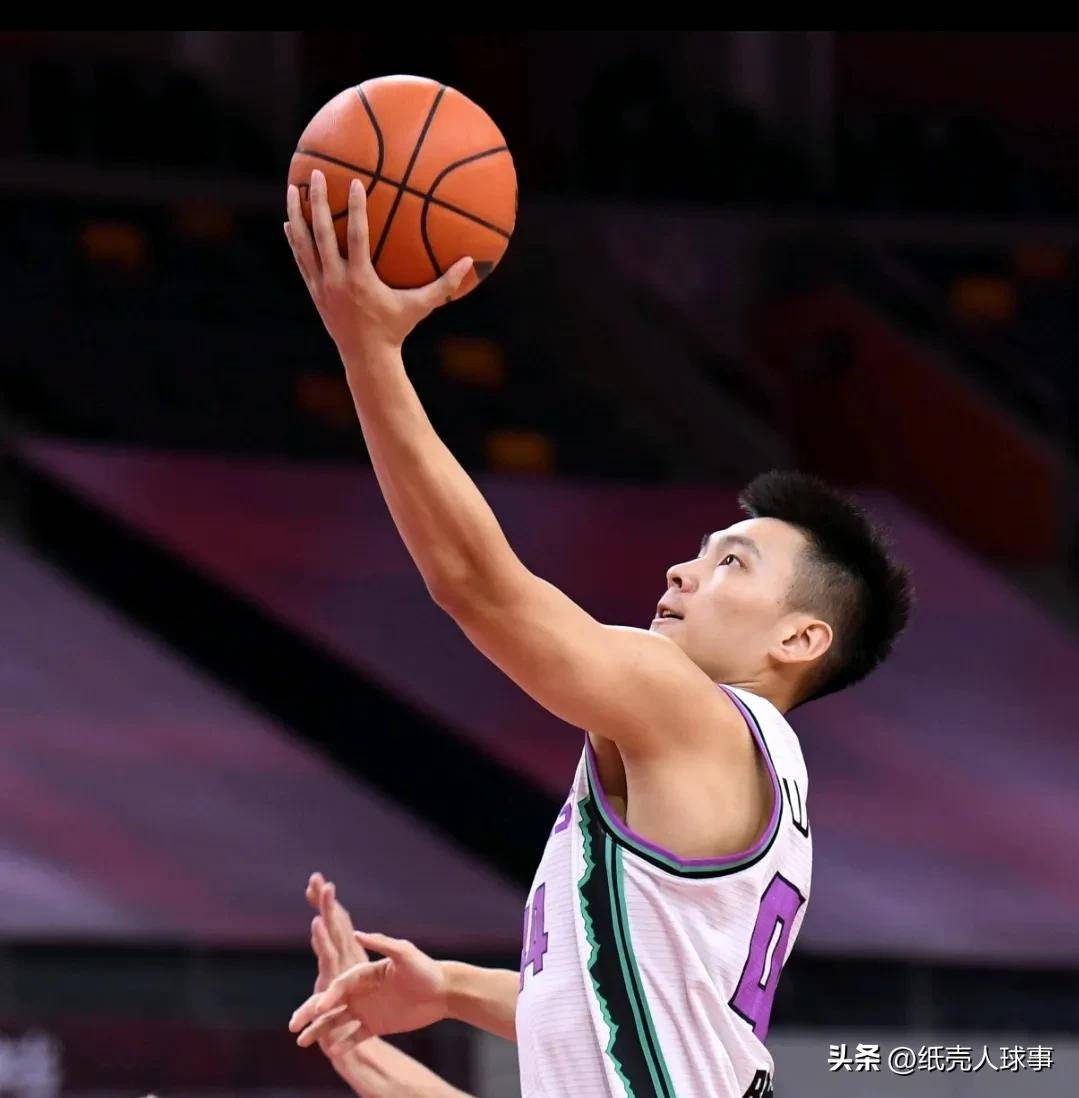 包含今晨体能课后；山东男篮单刀错失备战NBA总决赛；信心回归；球探报告显示潜力的词条