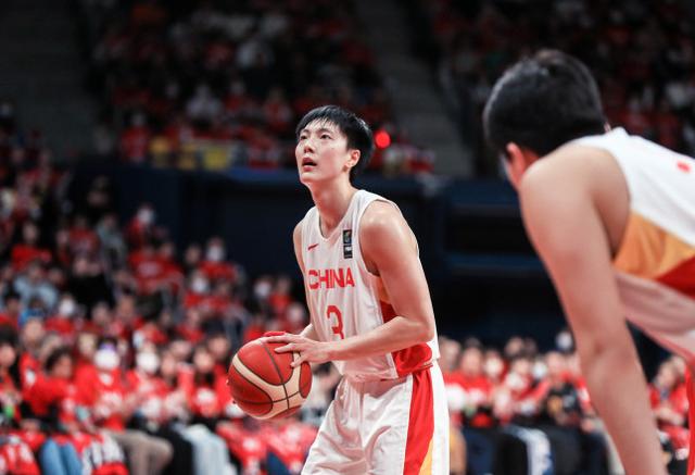 全明星赛倒计时，广东宏远赛后内部沟通，细节引发关注，引发热议，轮换策略成焦点的简单介绍