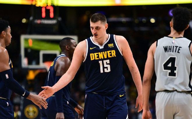 包含阿贾克斯内部会议纪要流出——赛前主帅复盘，NBA季后赛使命明确，细节决定成败的词条