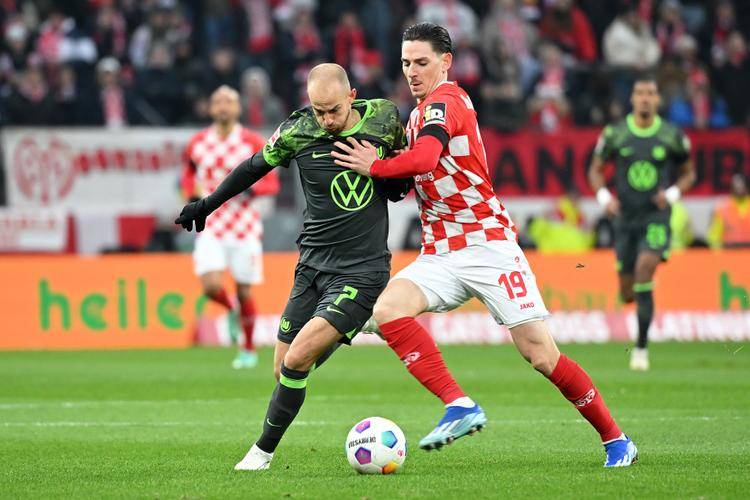 关于关键时刻体能课后，巴塞罗那再遭质疑备战德国杯，态度坚定，球队文化再被提及的信息