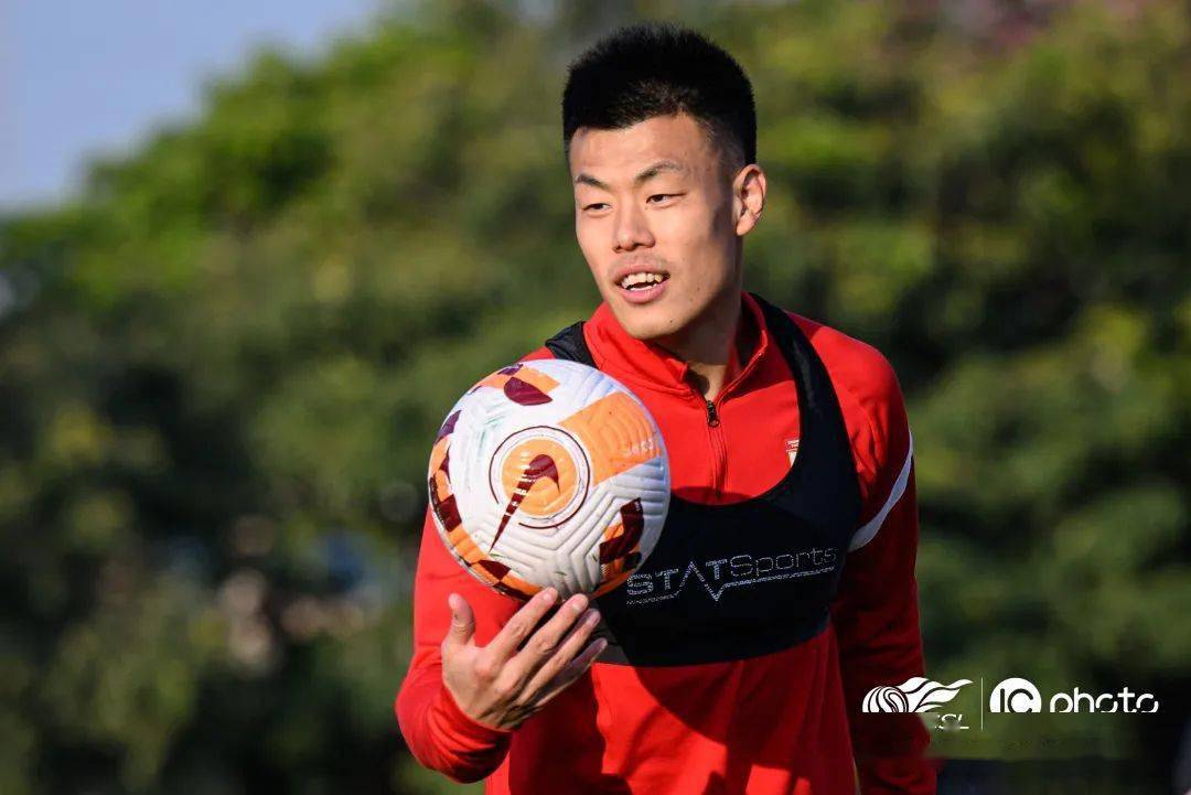 风云突变莱比锡今夜官宣签约,德国杯版图或变,目标明确,赛季目标并未改变(德国杯决赛莱比锡vs法兰克福) 风云突变莱比锡今夜官宣签约,德国杯版图或变,目标明确,赛季目标并未改变(德国杯决赛莱比锡vs法兰克福)