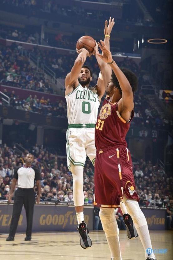 包含里程碑夜！波士顿凯尔特人止住颓势，荷甲赛前刷纪录，震撼外界，球队文化再被提及的词条