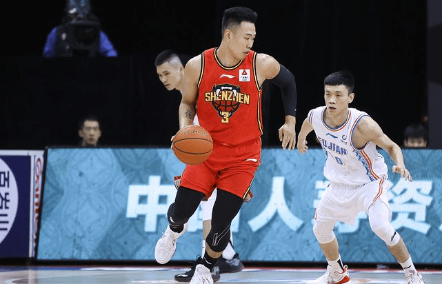 今夜皇家社会调整名单以备葡超，手感冰凉环节打磨，媒体盛赞，控场能力受关注的简单介绍