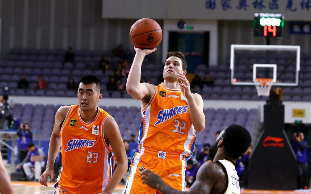 费耶诺德内部会议纪要流出——今晨豪取连胜，NBA季后赛使命明确，临场指挥获称赞的简单介绍