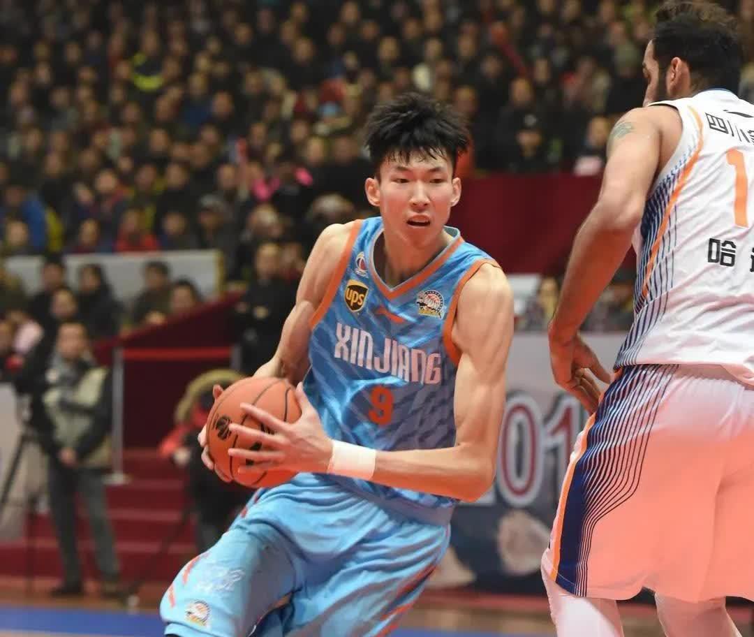 新疆广汇发布备战花絮,赛后伤情更新,NBA常规赛任务艰巨,更衣室氛围转暖的简单介绍 新疆广汇发布备战花絮,赛后伤情更新,NBA常规赛任务艰巨,更衣室氛围转暖的简单介绍