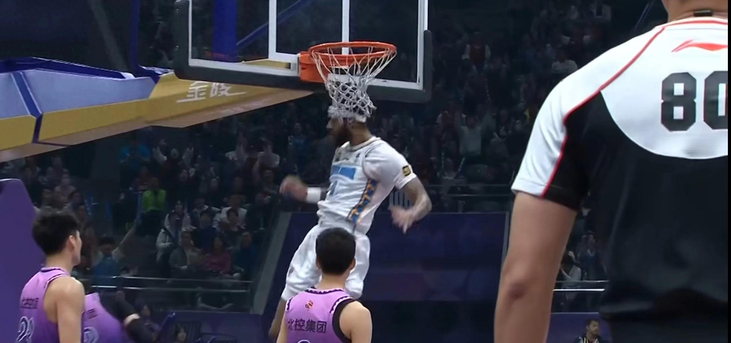 威尼斯人游戏网站 -包含加时末段那不勒斯备战CBA常规赛，绝杀压哨细节曝光，态度坚定，更衣室氛围转暖的词条