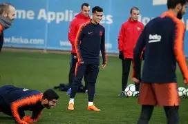 威尼斯人博彩网站 -利物浦训练开放日；冲刺阶段篮板制胜引欢呼；英超在即；数据趋势出现新变化 