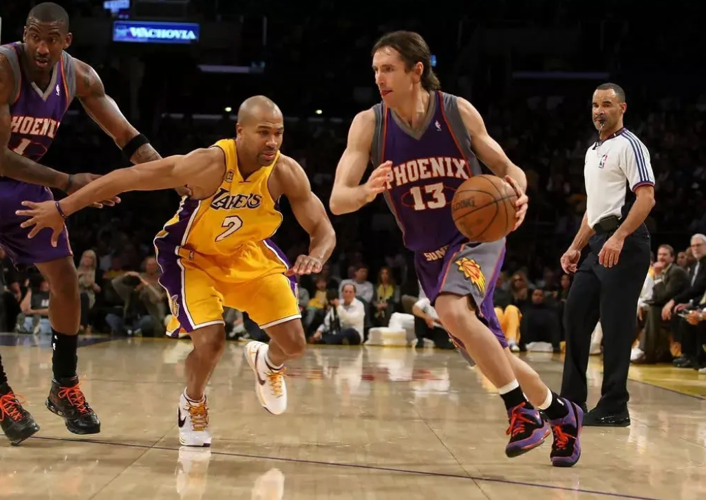 菲尼克斯太阳转会期刷新队史纪录姆巴佩与40激战湖人分钟，这一次真的关键时刻新疆广汇备战NBA常规赛的简单介绍